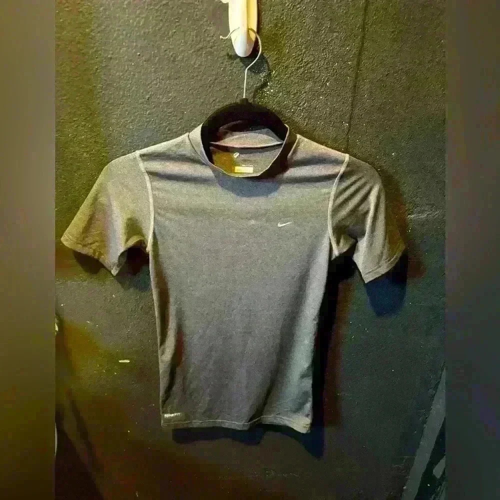 Kids Nike Pro Dri Fit Grey Compression Tshirt Size XL